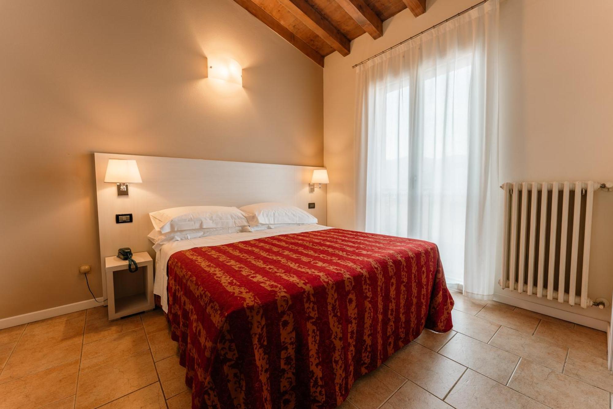 Hotel Eden 3*