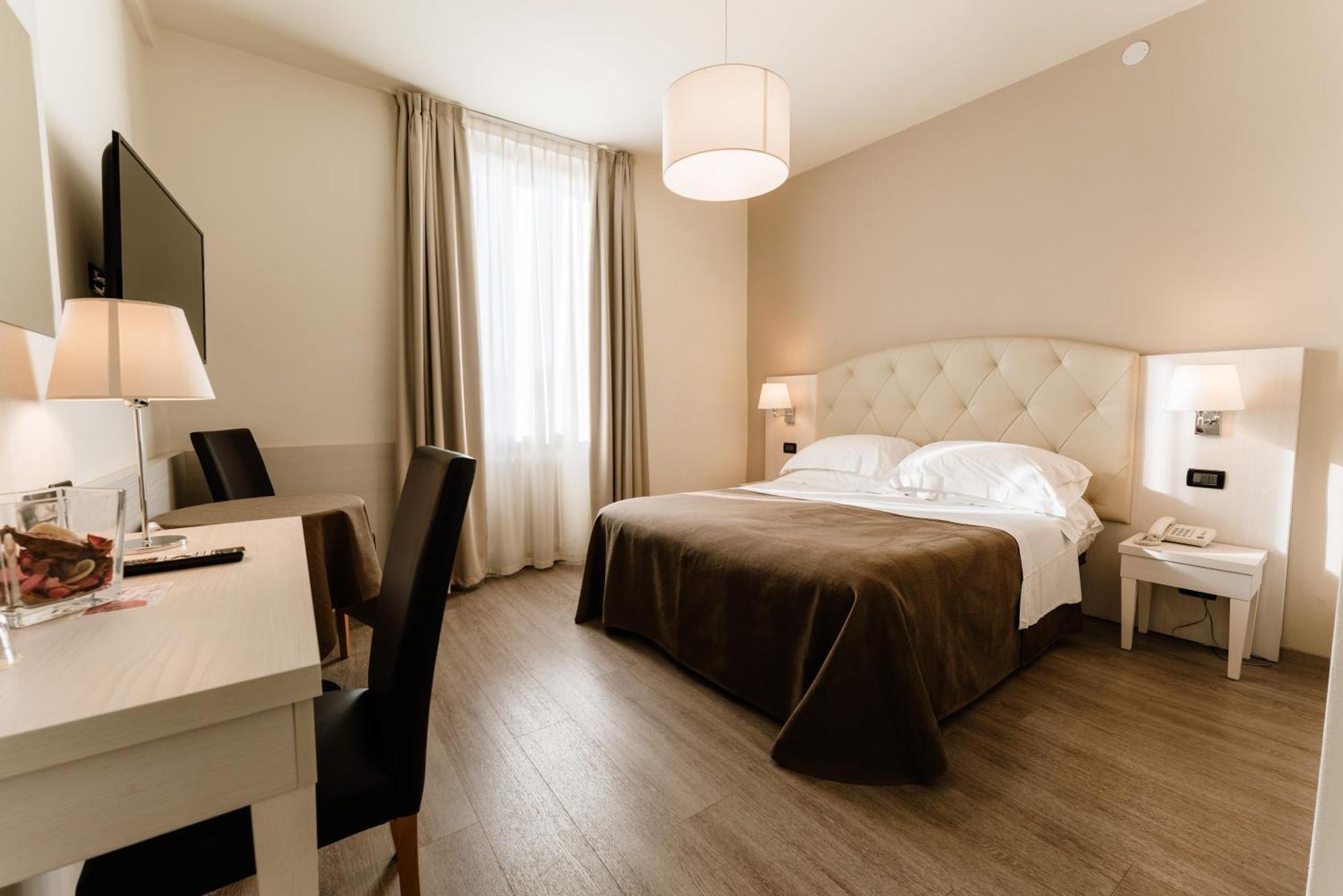Eden Hotel 3*